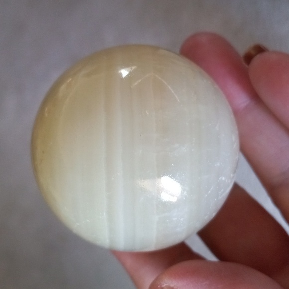 Golden Quartz Crystal Sphere. - Picture 5 of 8